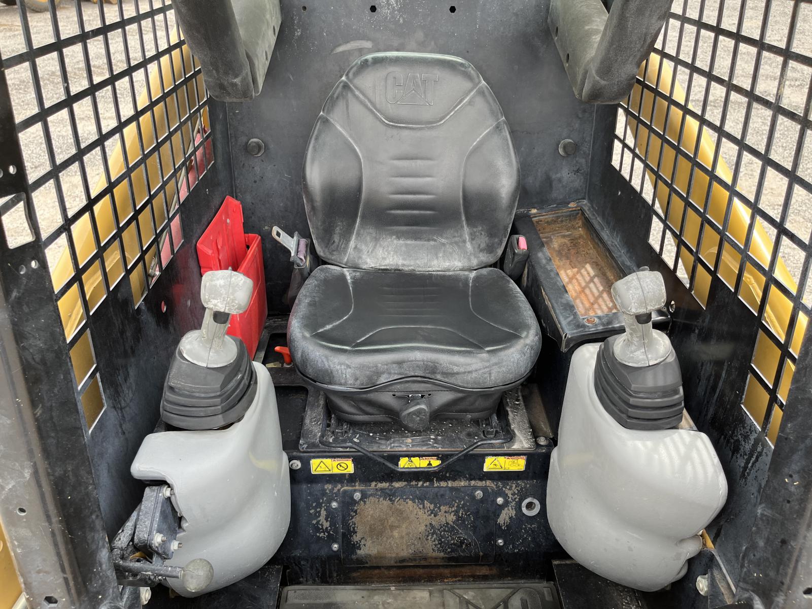 ./imagenes/INVOICE/2019/17484/MINICARGADOR CATERPILLAR 226B (3).JPG